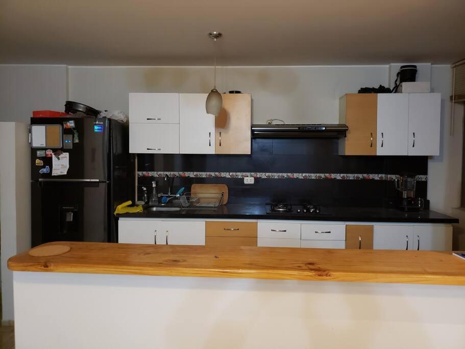 Departamento Amoblado En Ica Apartment Екстериор снимка
